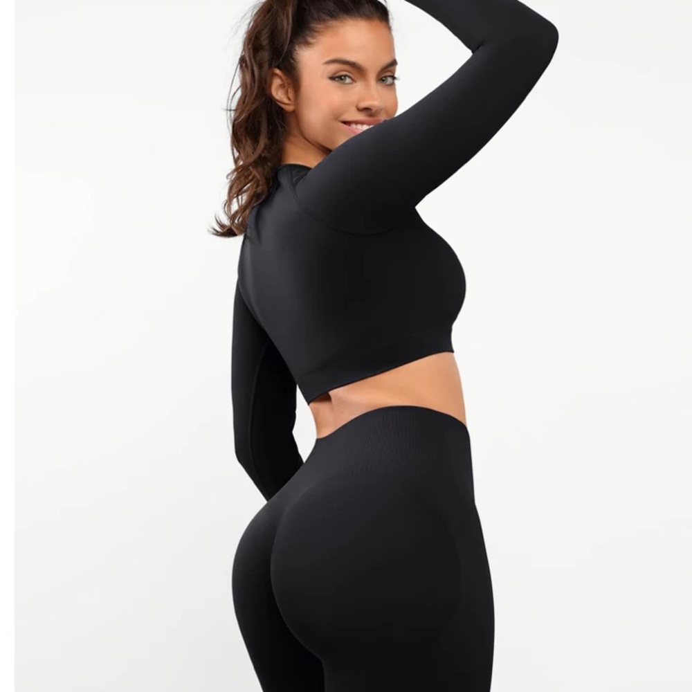 Seductions Black Rib Knit 2 Piece Set Ruched Crop Top Leggings Small